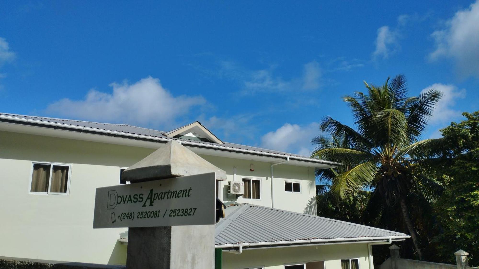 Dovass Self Catering Apartments Takamaka Exteriör bild