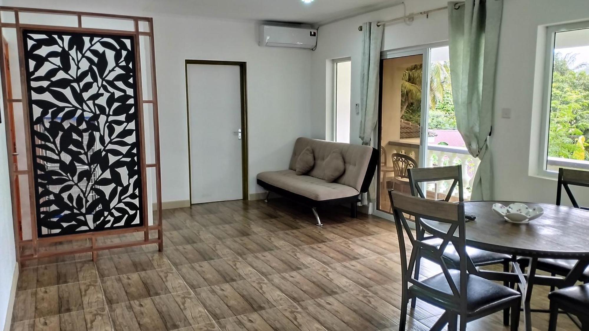 Dovass Self Catering Apartments Takamaka Rum bild