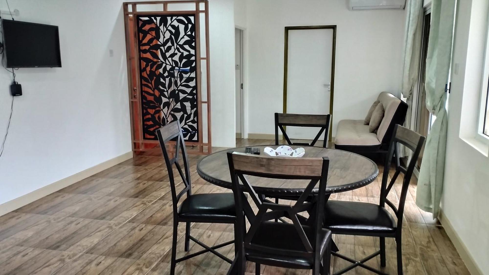 Dovass Self Catering Apartments Takamaka Rum bild